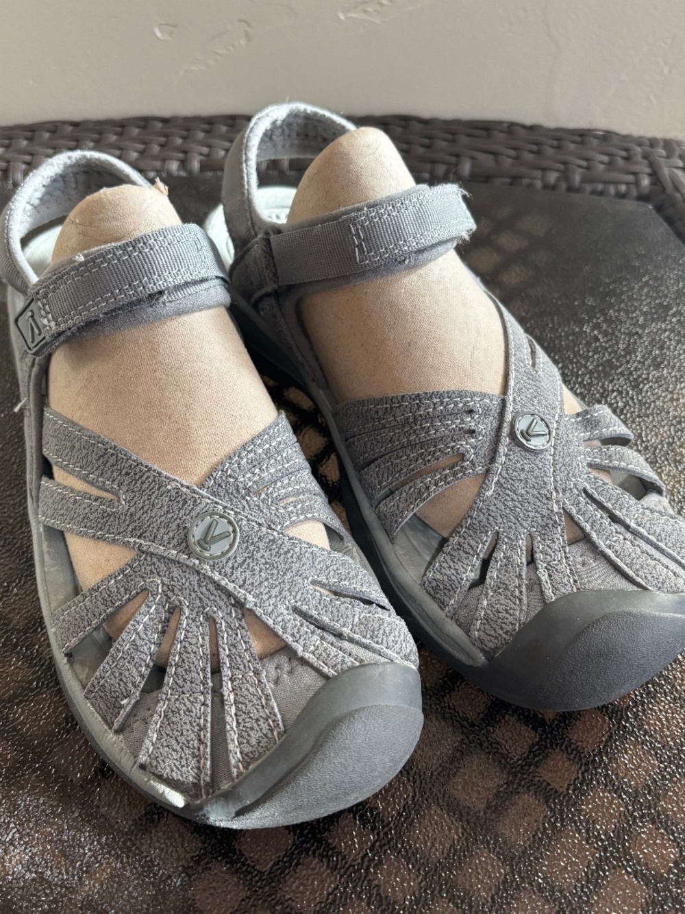 Keen Rose Casual Activewear Sandals Gargoyle/Raven Size 8.5